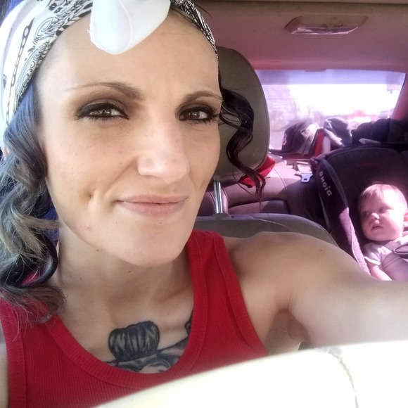 Meet your Posher, Sarah - Picture 1 of 1